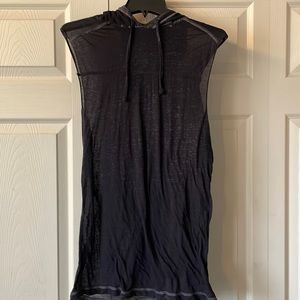 Thin hooded cutoff tank top